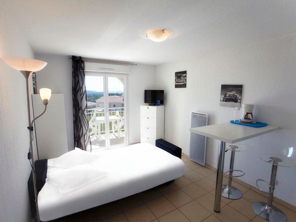 Le Domaine De Manon Aparthotel Toulon Bagian luar foto